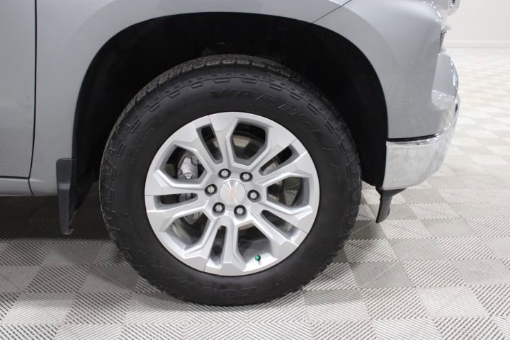 Used 2024 Chevrolet Silverado 1500 LTZ w/ LTZ Premium Package image 43