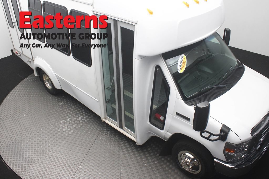 Used 2018 Ford E-350 and Econoline 350 Super Duty w/ Shuttle Bus Prep Package RWD image 3
