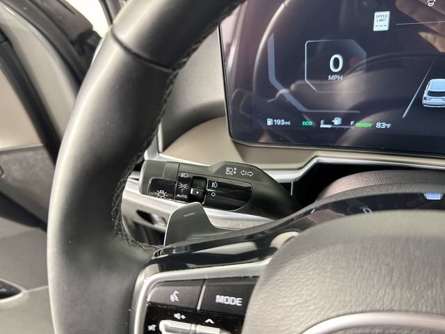 Used 2025 Kia Sorento SX Prestige AWD/4WD image 15
