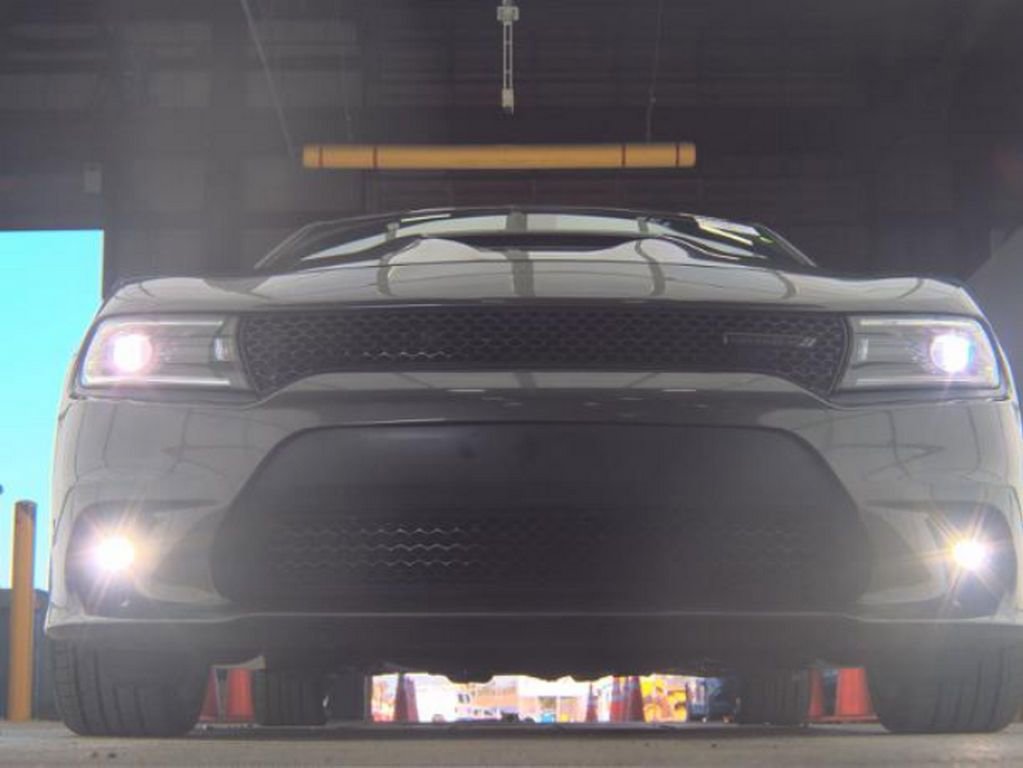 Used 2022 Dodge Charger R/T w/ Plus Group RWD image 3