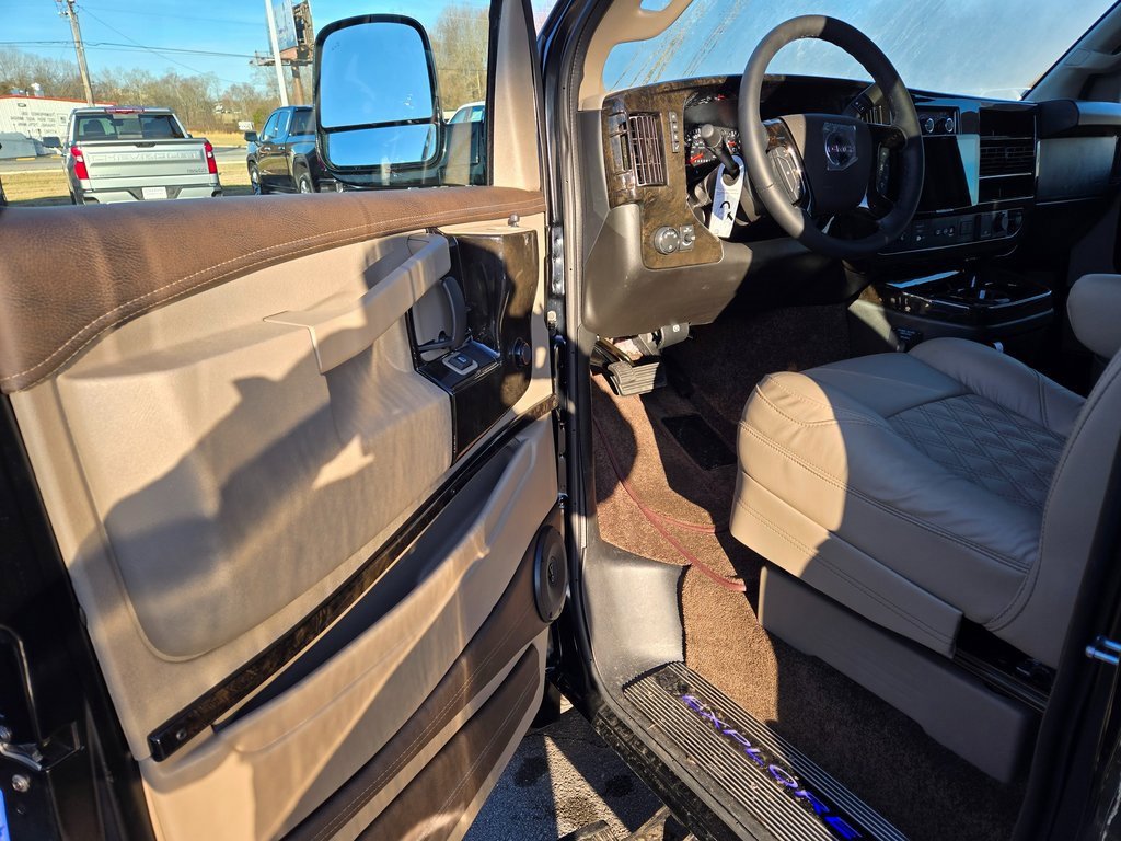 New 2025 GMC Savana 2500 Extended w/ Driver Convenience Package image 6