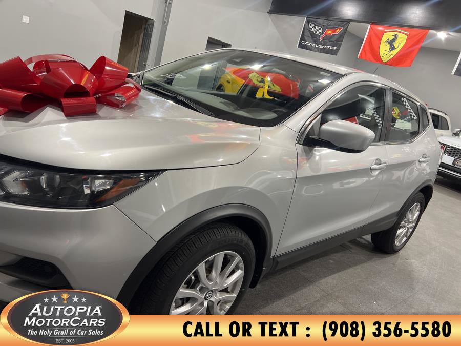 Used 2021 Nissan Rogue Sport S FWD image 3
