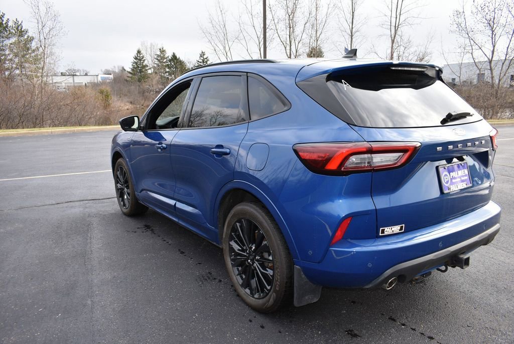 Used 2023 Ford Escape ST-Line Elite w/ Premium Technology Package AWD/4WD image 7
