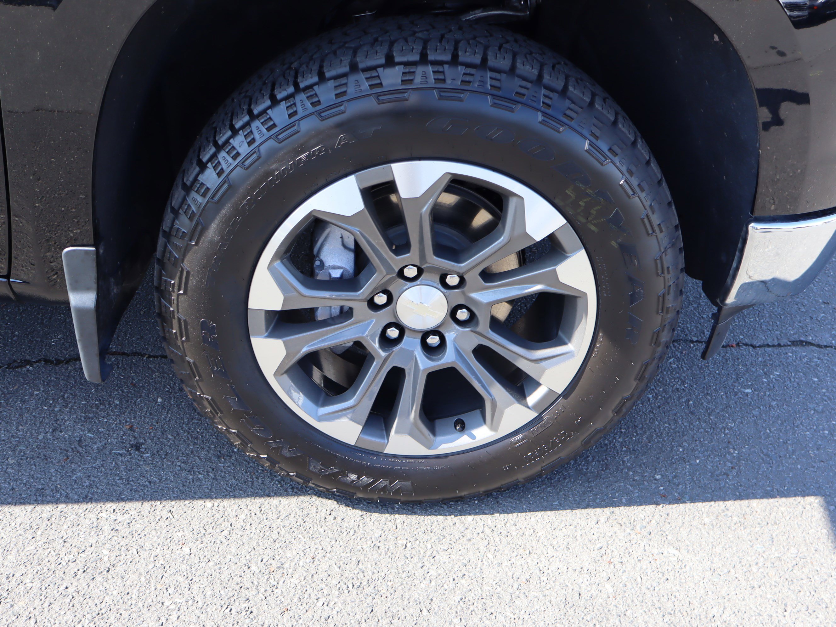 Certified 2025 Chevrolet Silverado 1500 LTZ w/ LTZ Premium Package image 37