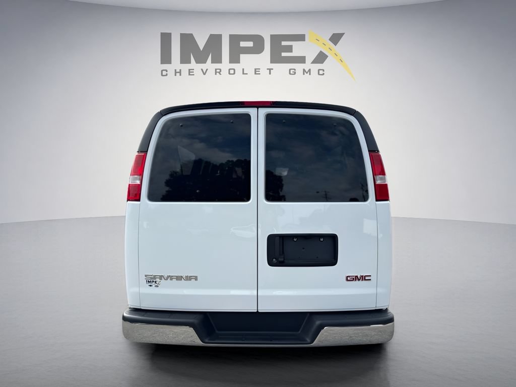 Used 2025 GMC Savana 3500 LT w/ LT Preferred Equipment Group RWD image 3