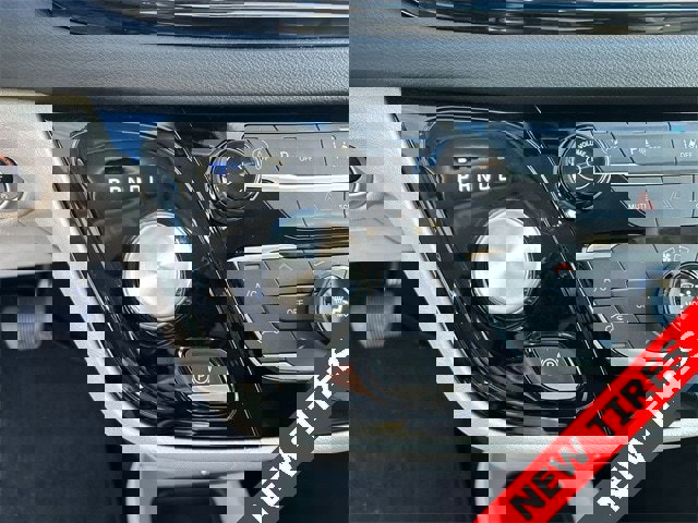 Certified 2024 Chrysler Pacifica Touring-L image 22