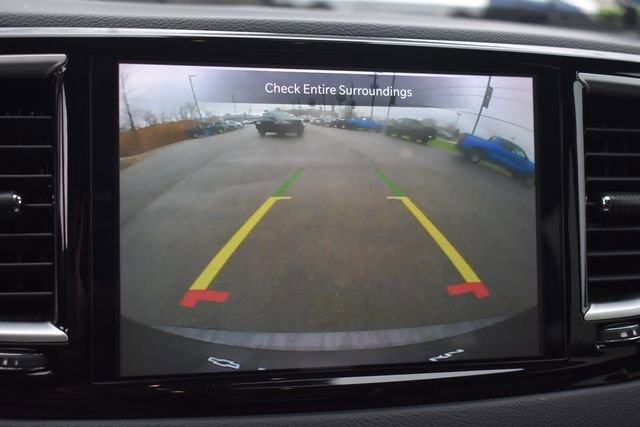 Used 2023 Chrysler Pacifica Touring-L FWD image 31