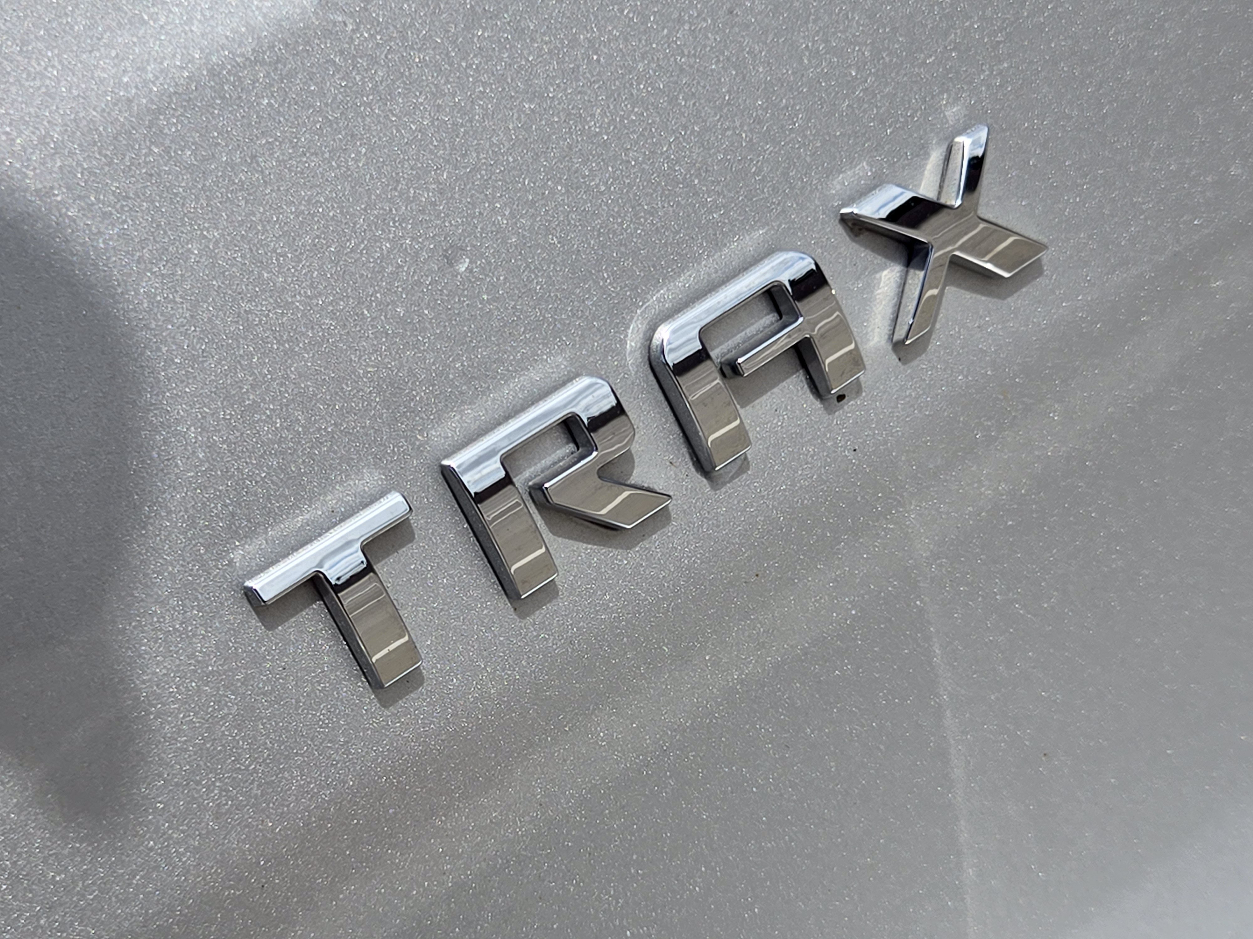 Used 2022 Chevrolet Trax LS w/ Tint and Cruise Package FWD image 31