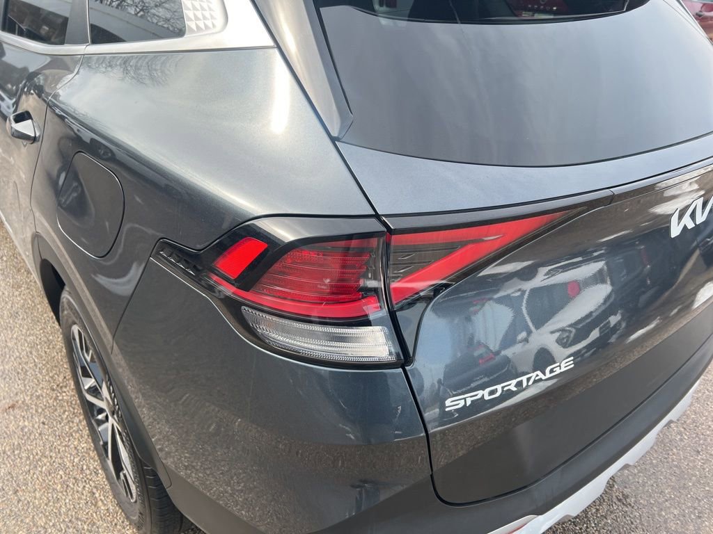 Certified 2024 Kia Sportage EX image 32