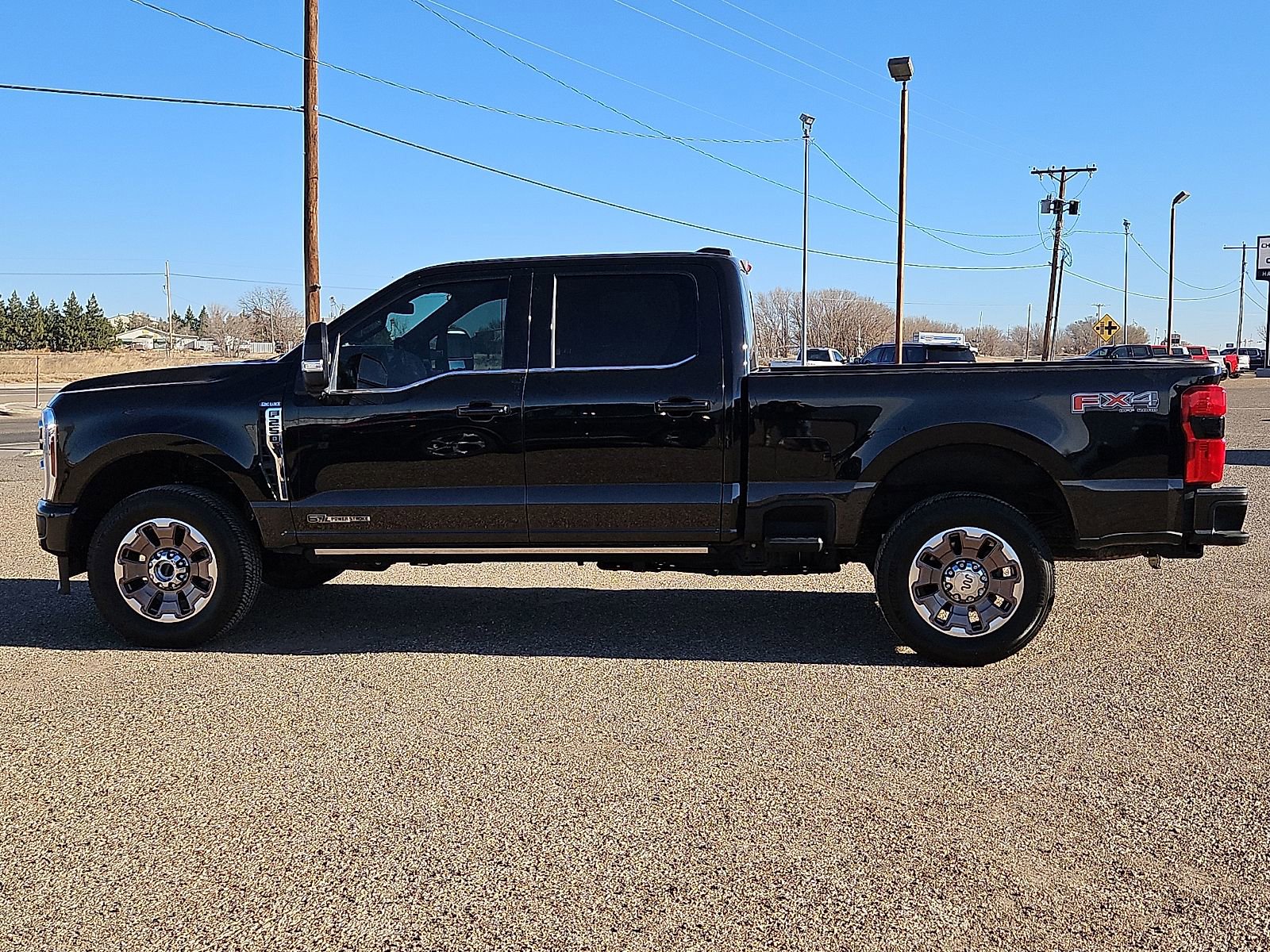 Used 2025 Ford F250 King Ranch w/ FX4 Off-Road Package image 2