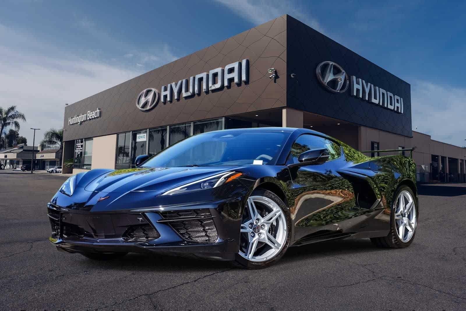 Used 2024 Chevrolet Corvette Stingray Preferred Cpe w/ 2LT RWD image 1