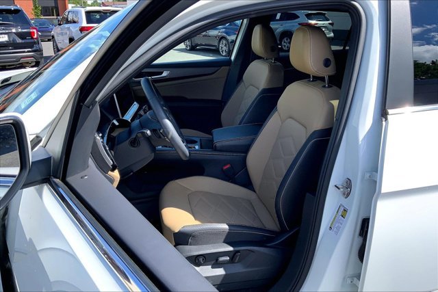 Used 2024 Volkswagen Atlas Cross Sport SE AWD/4WD image 23