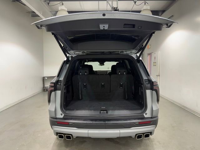 Certified 2025 Chevrolet Traverse LT image 8