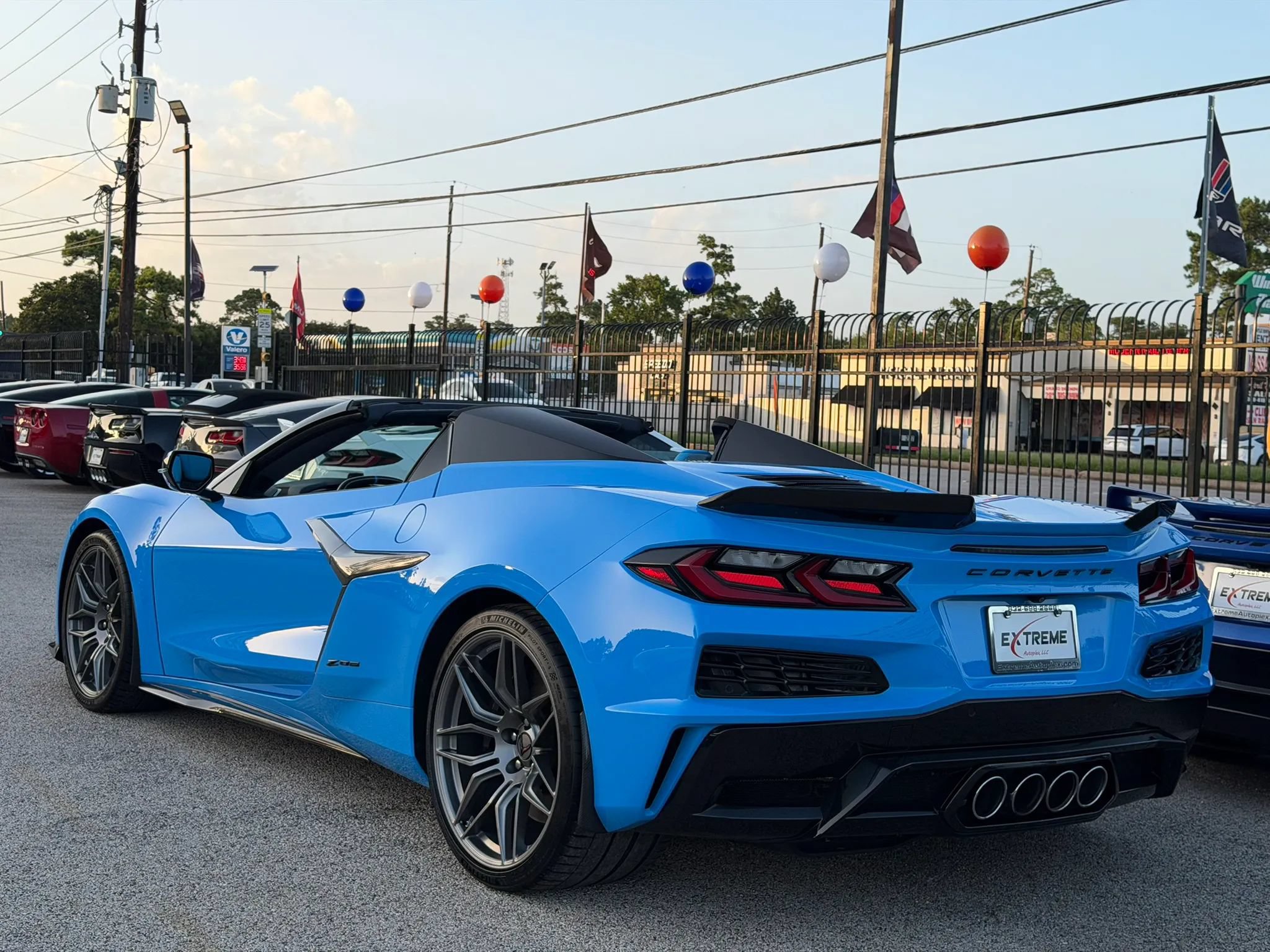 Used 2023 Chevrolet Corvette Z06 w/ Chrome Exterior Badge Package RWD image 9