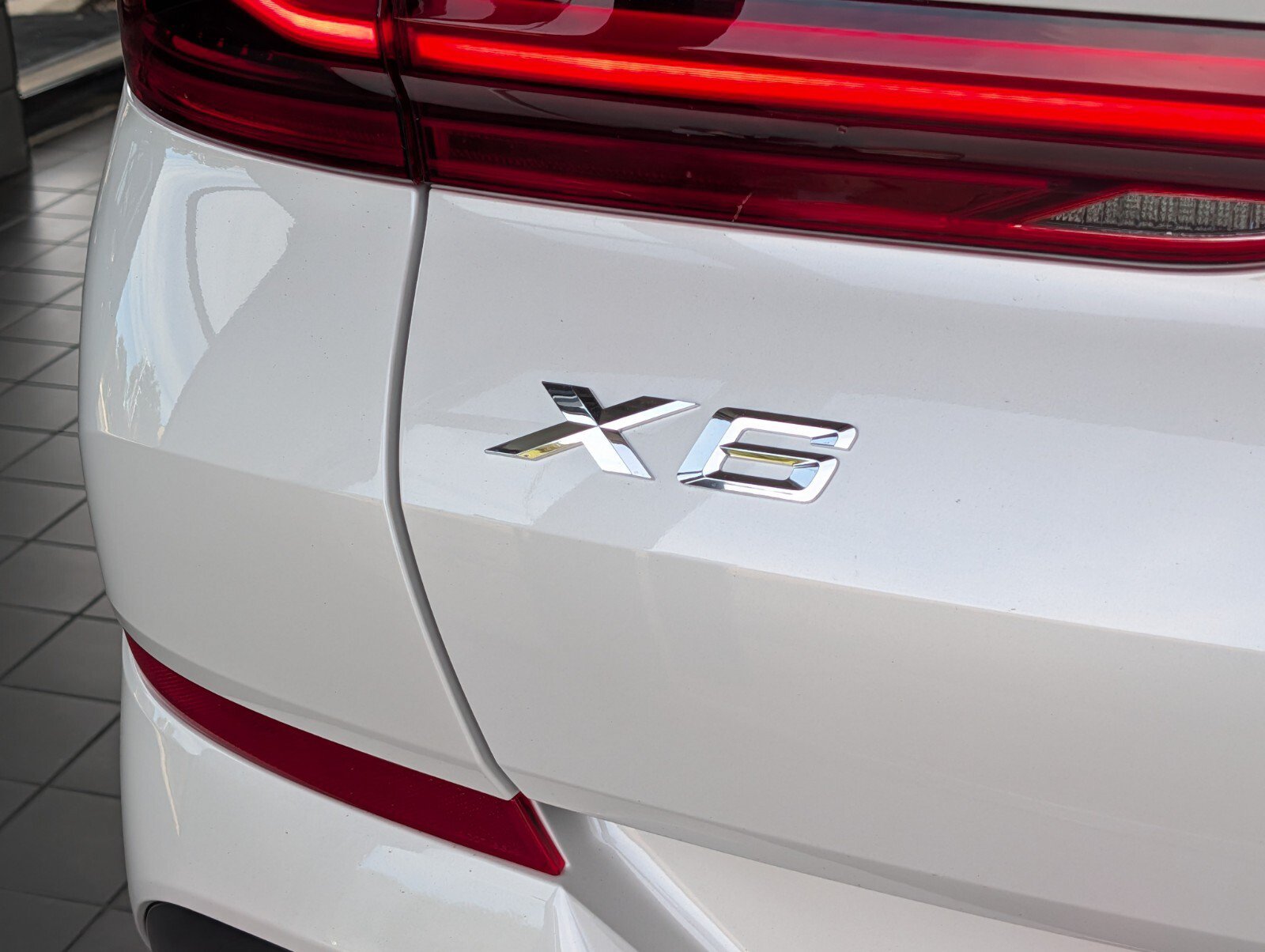 New 2027 BMW X6 xDrive40i w/ Climate Comfort Package AWD/4WD image 4
