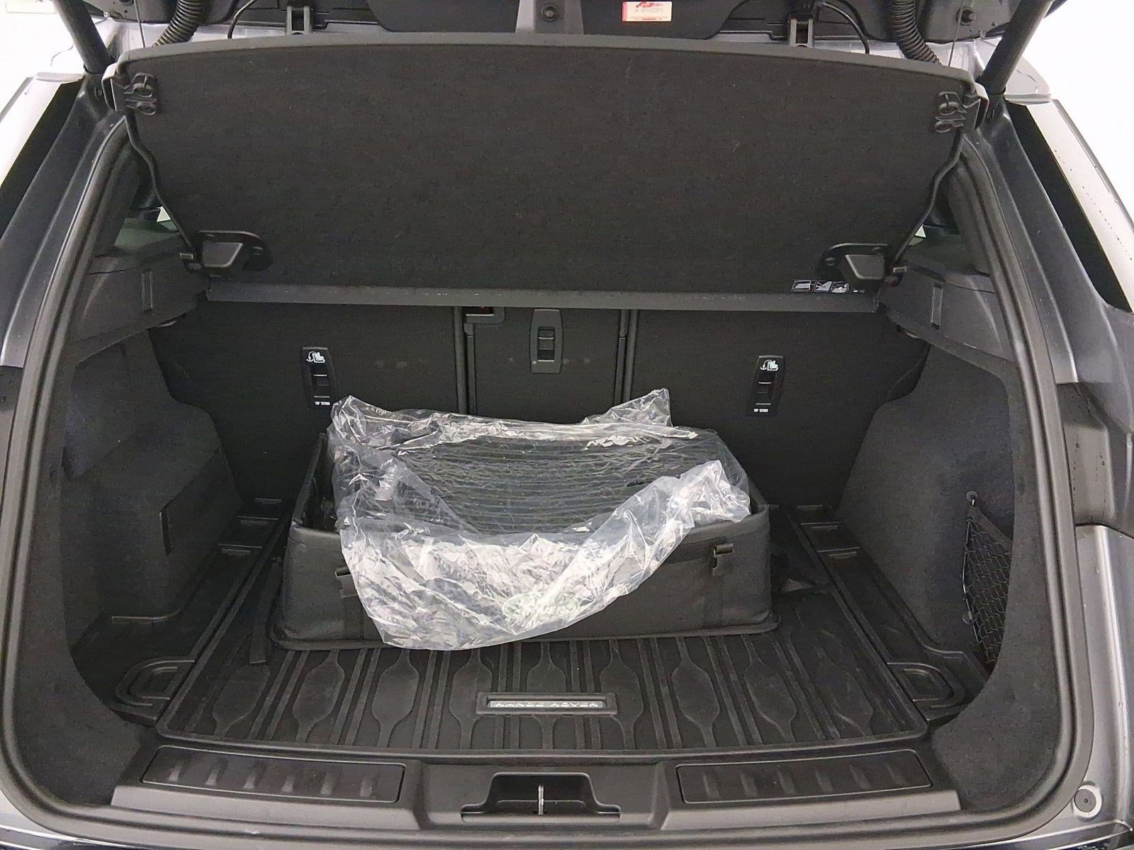 Used 2025 Land Rover Range Rover Evoque S image 30