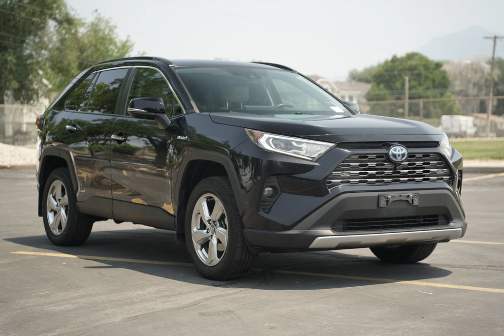 Used 2021 Toyota RAV4 Limited AWD/4WD image 7