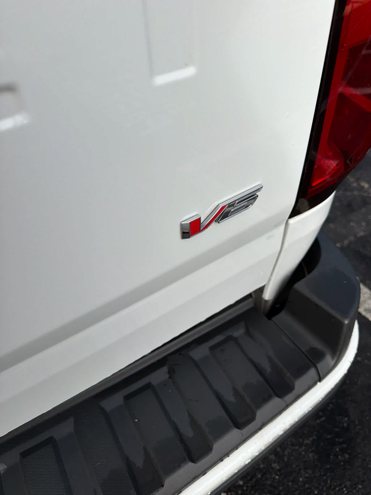 Used 2022 Chevrolet Colorado LT RWD image 13