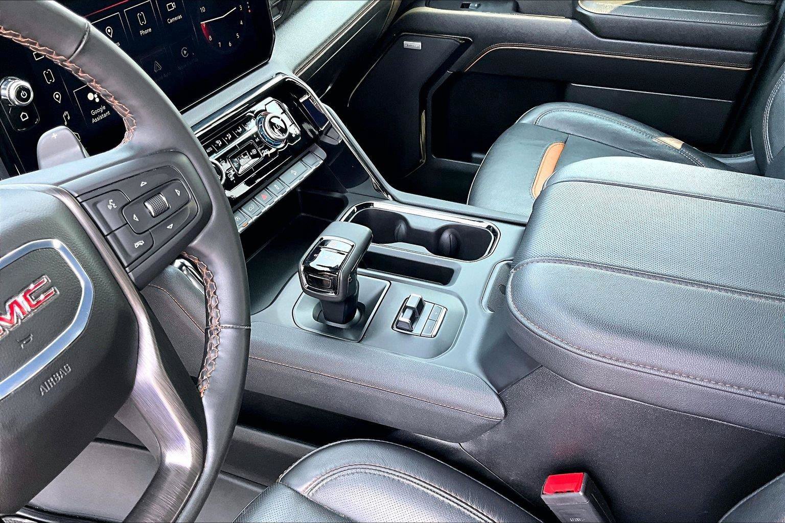 Used 2024 GMC Sierra 1500 AT4 w/ AT4 Preferred Package AWD/4WD image 16