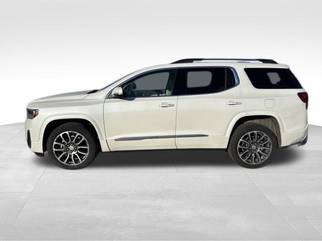 Used 2020 GMC Acadia Denali w/ Technology Package AWD/4WD image 2