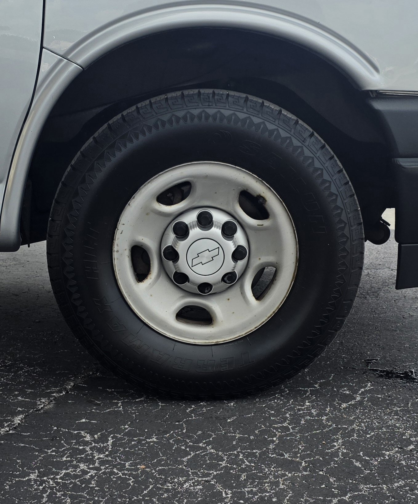 Used 2017 Chevrolet Express 2500 LS RWD image 26