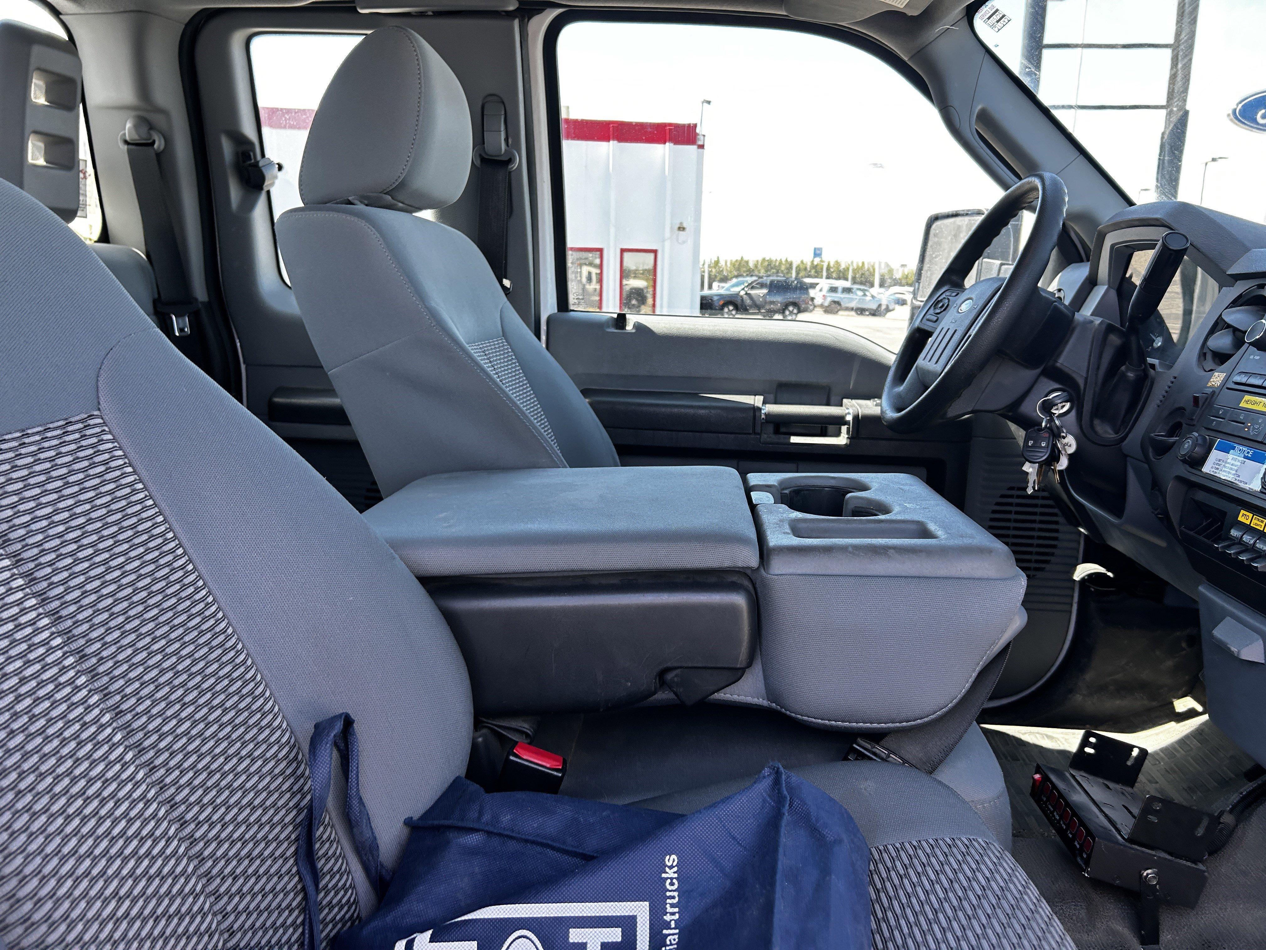 Used 2015 Ford F550 2WD SuperCab Super Duty image 12