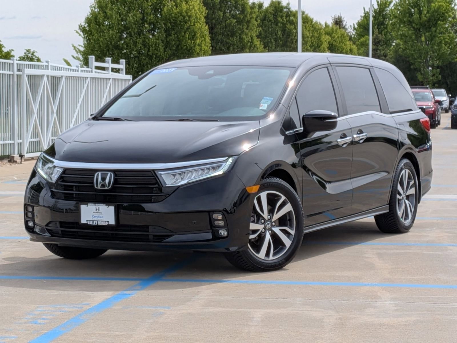 Certified 2023 Honda Odyssey Touring image 2