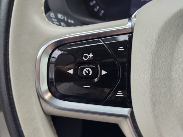 Certified 2024 Volvo XC60 B5 Ultimate AWD/4WD image 27