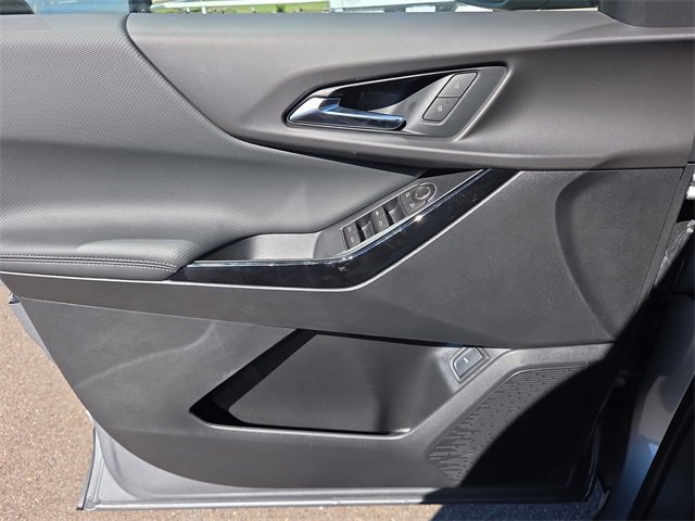 New 2026 Chevrolet Equinox LT w/ Convenience Package II image 17