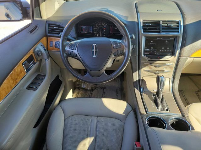Used 2014 Lincoln MKX FWD w/ Equipment Group 102A image 20