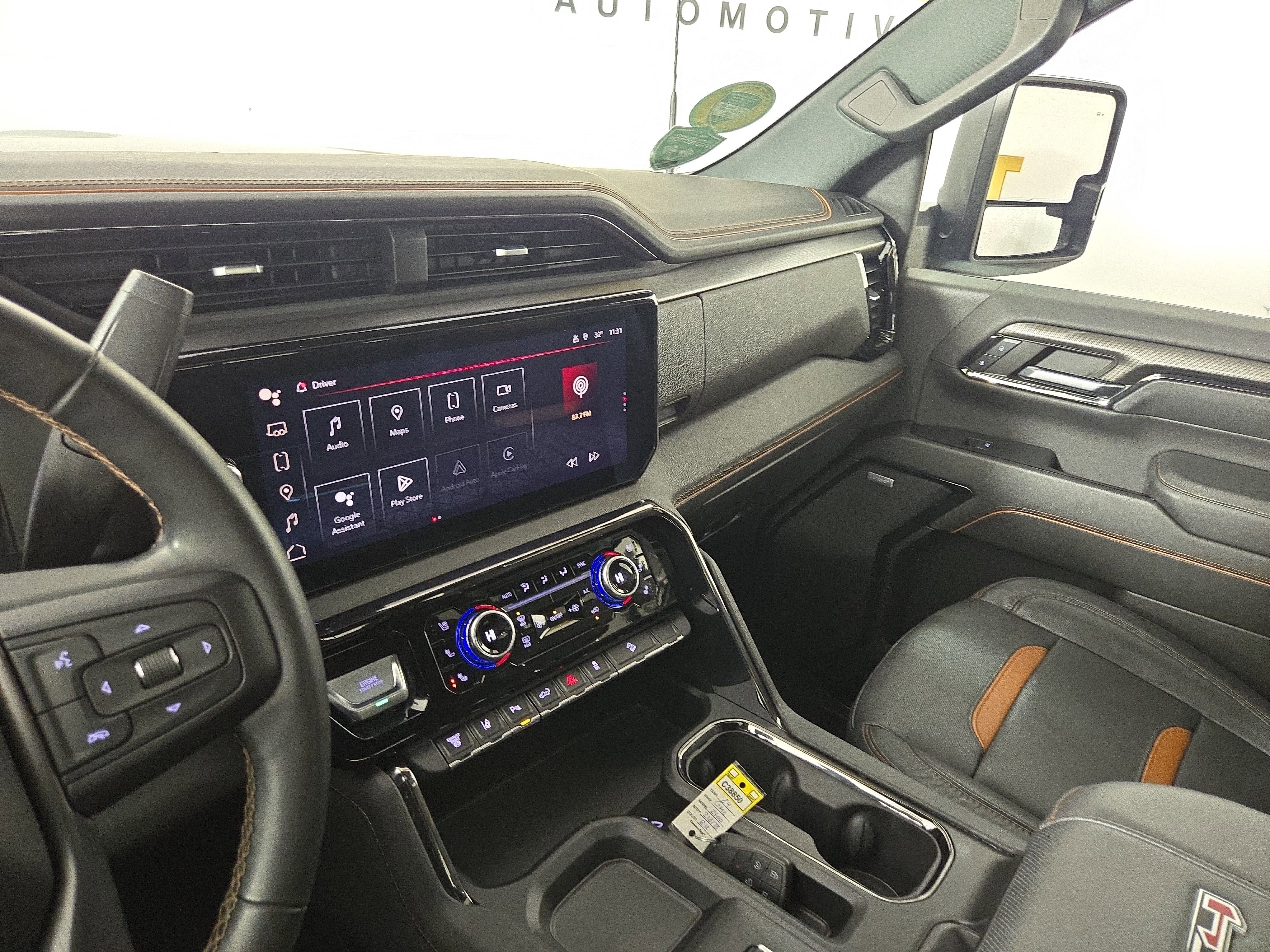 Used 2024 GMC Sierra 2500 AT4 w/ AT4 Preferred Package image 26