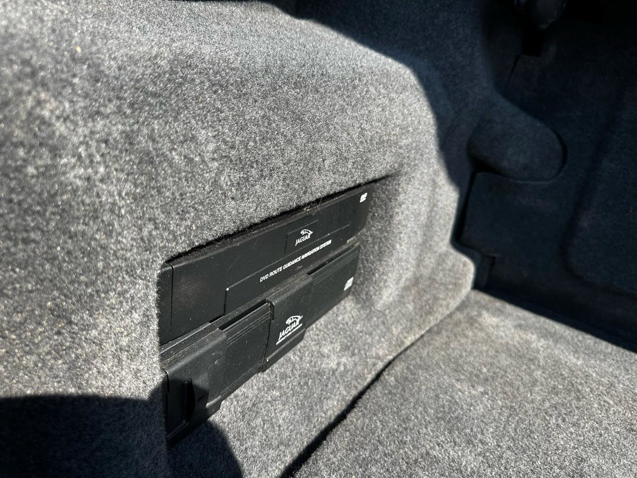 Used 2003 Jaguar XJ8 RWD image 50