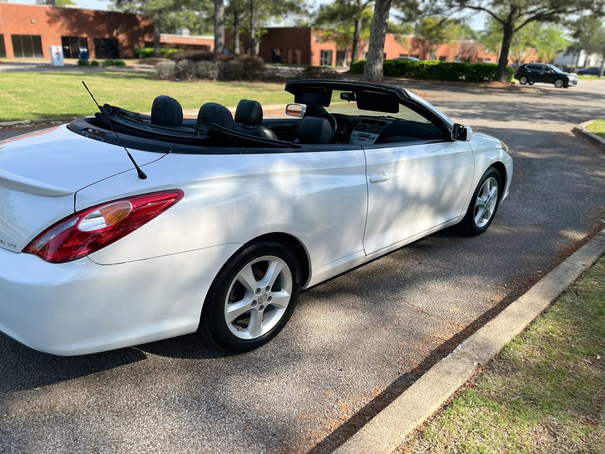 Used 2006 Toyota Solara SE image 3