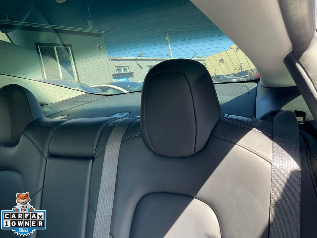 Used 2018 Tesla Model 3 Long Range image 31