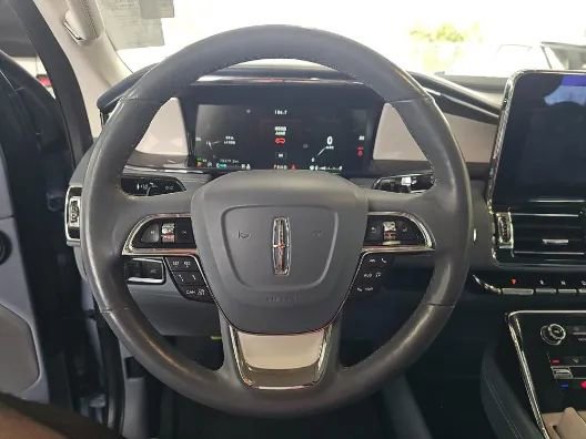 Used 2019 Lincoln Navigator Black Label image 12