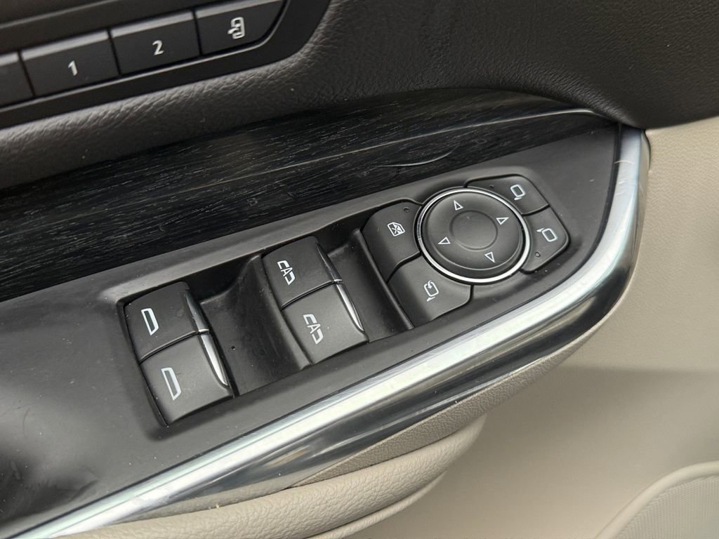 Used 2023 Cadillac XT4 Premium Luxury FWD image 27