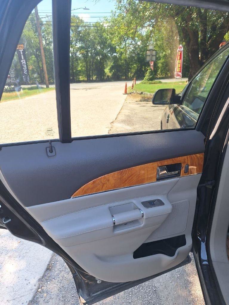 Used 2014 Lincoln MKX FWD w/ Equipment Group 101A image 23