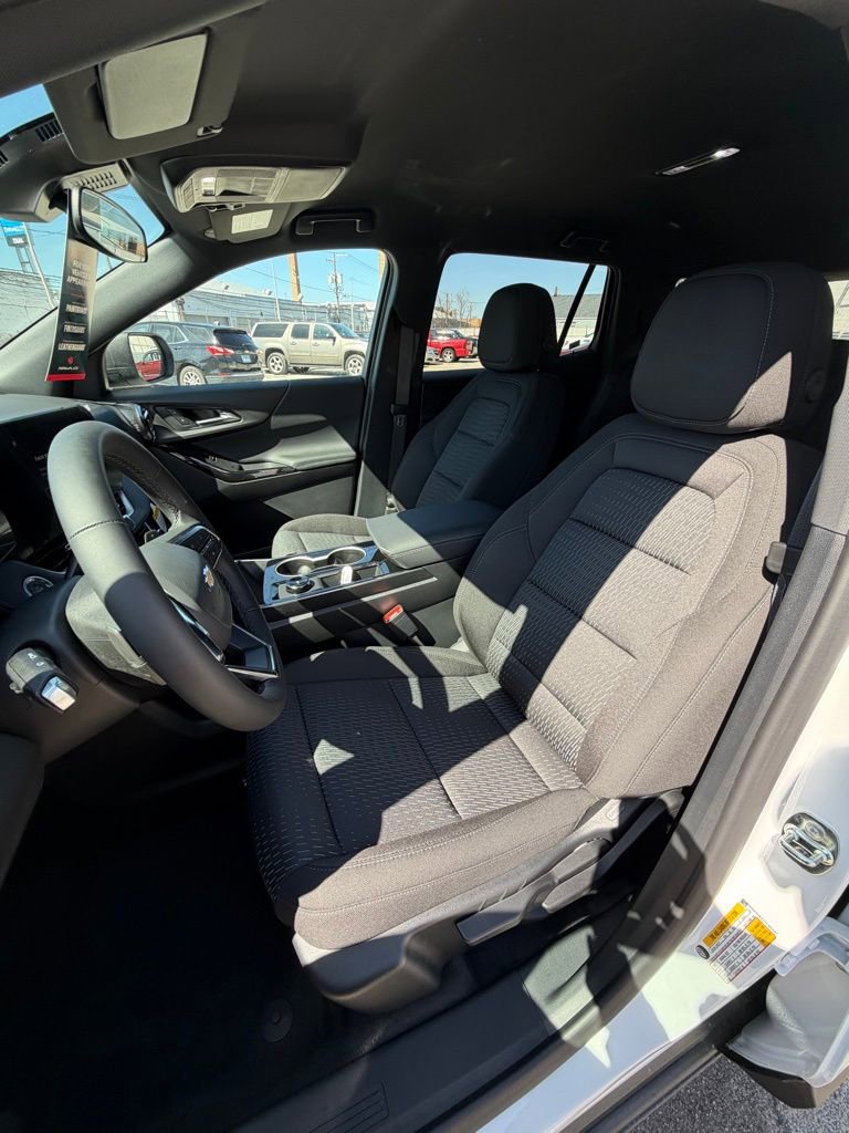 New 2026 Chevrolet Equinox LT image 8