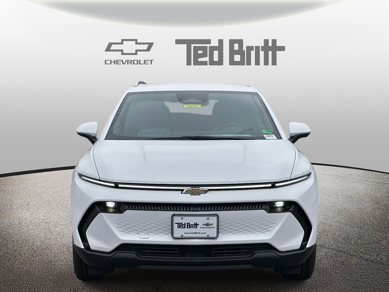 New 2026 Chevrolet Equinox EV LT image 2