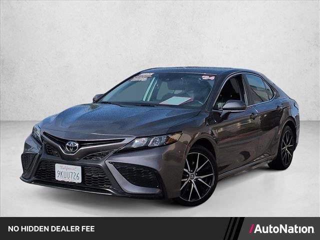 Used 2024 Toyota Camry SE FWD image 1