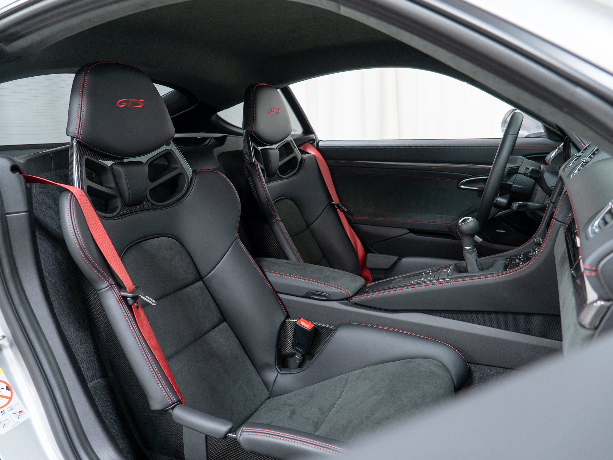 Certified 2025 Porsche 718 Cayman GTS RWD image 38