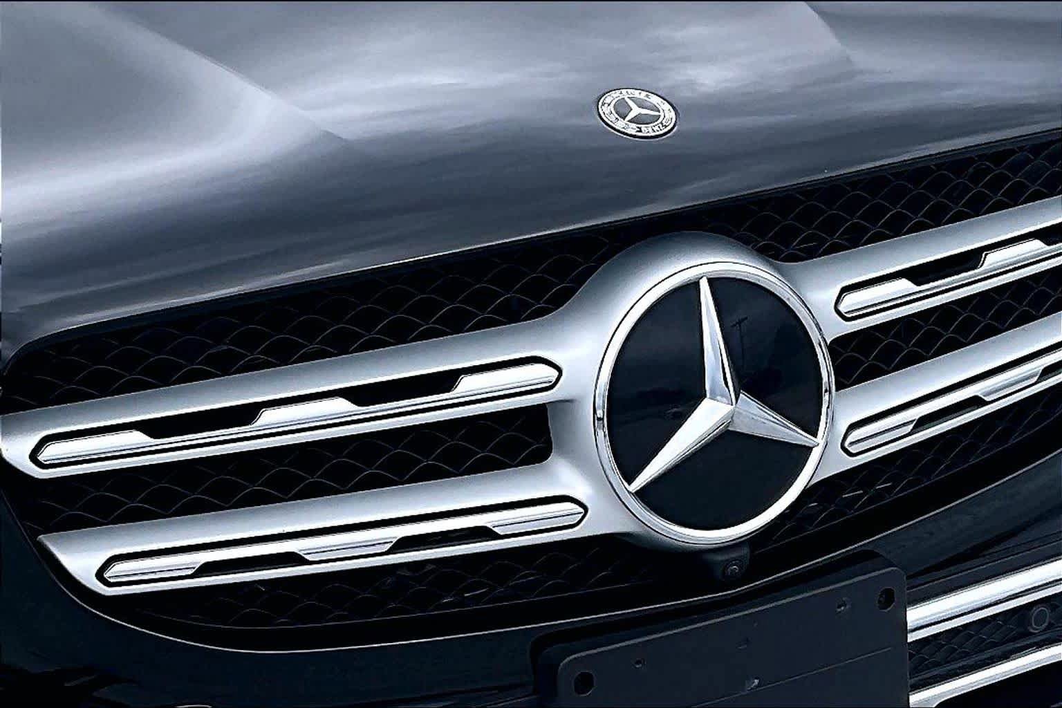 Used 2022 Mercedes-Benz GLC 300 4MATIC w/ Premium Package Lite image 30