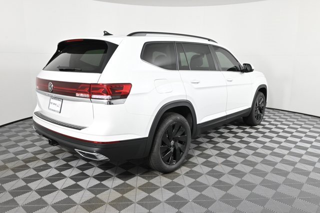New 2026 Volkswagen Atlas SE image 9