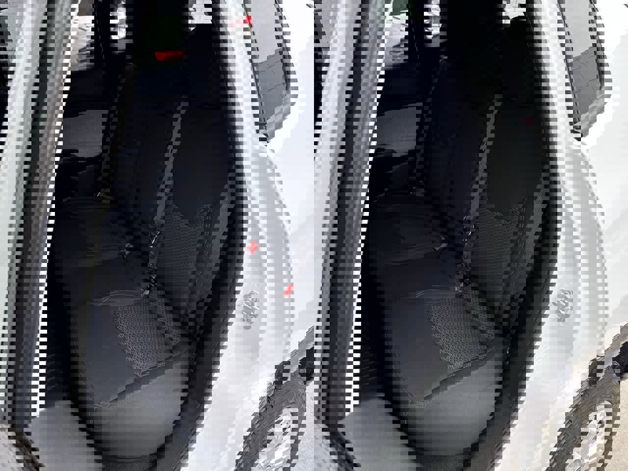 Used 2025 Jeep Compass Sport image 12