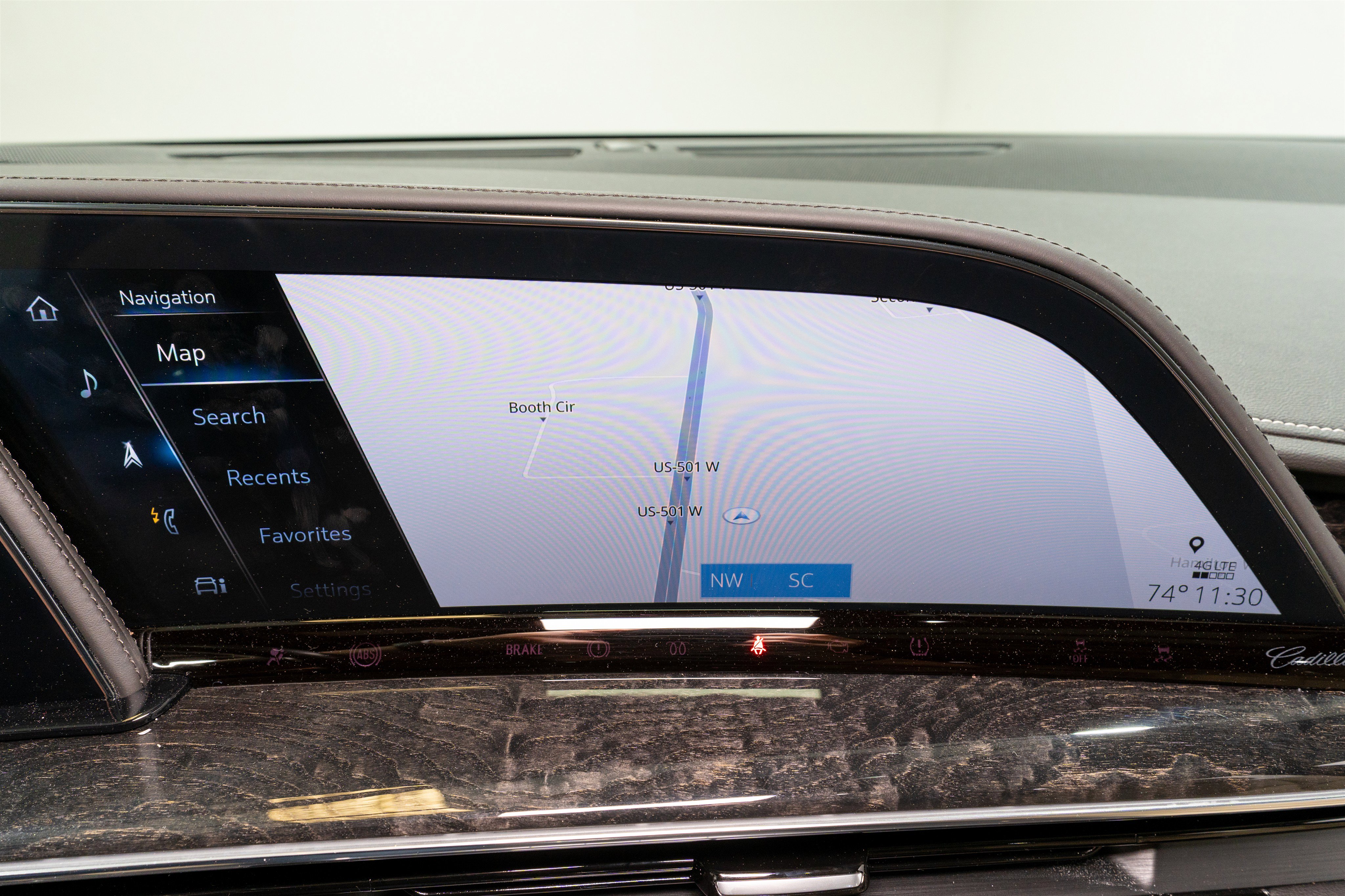 Used 2021 Cadillac Escalade Premium Luxury w/ Driver Assist Tech Package image 20