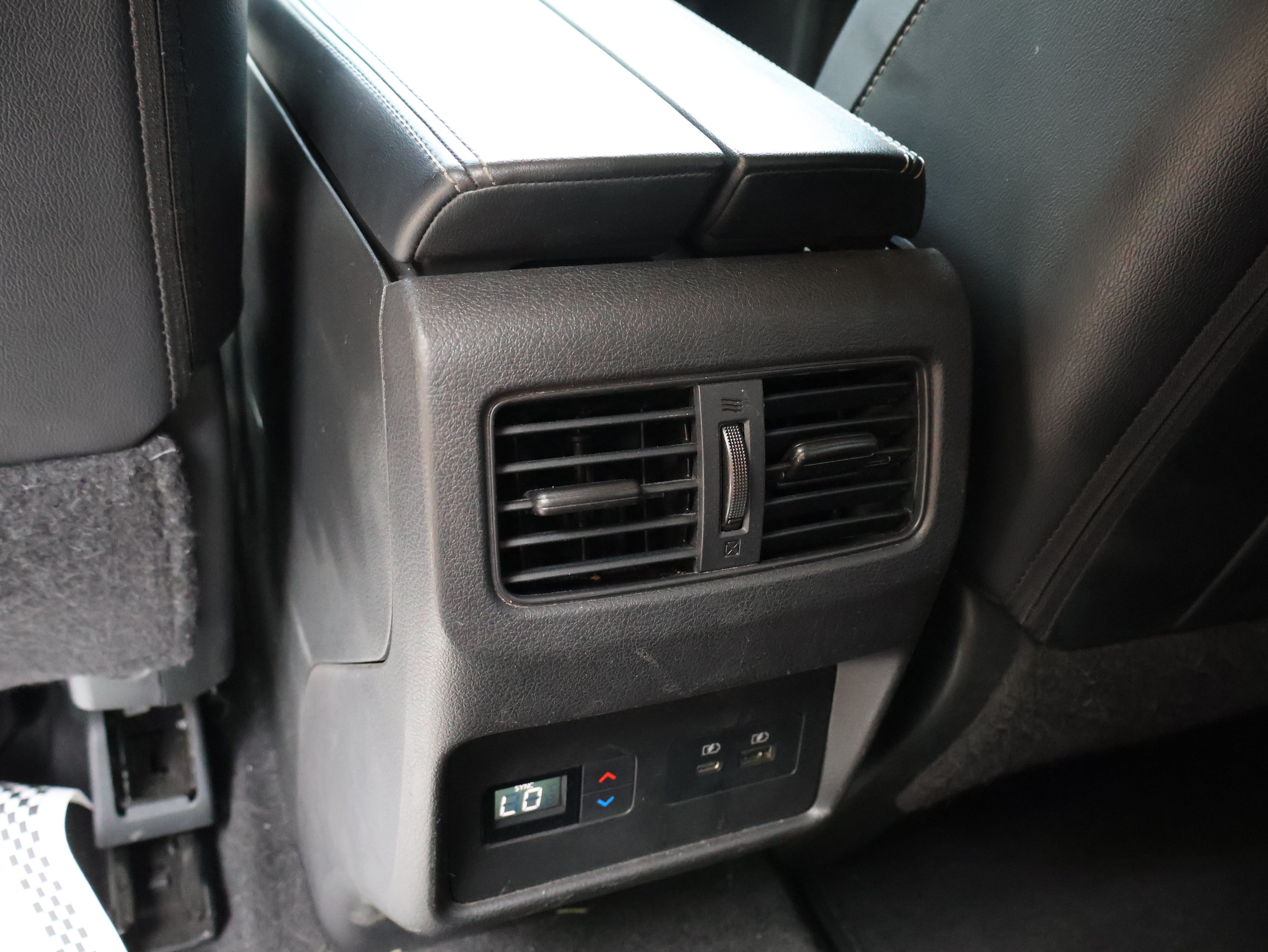 Used 2023 Nissan Rogue SL w/ SL Premium Package FWD image 10
