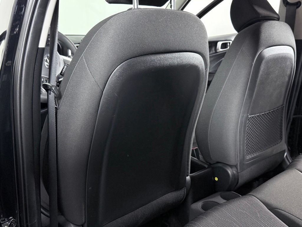 Used 2022 Hyundai Venue SE FWD image 26