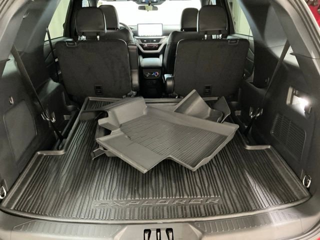 Used 2025 Ford Explorer ST-Line image 17