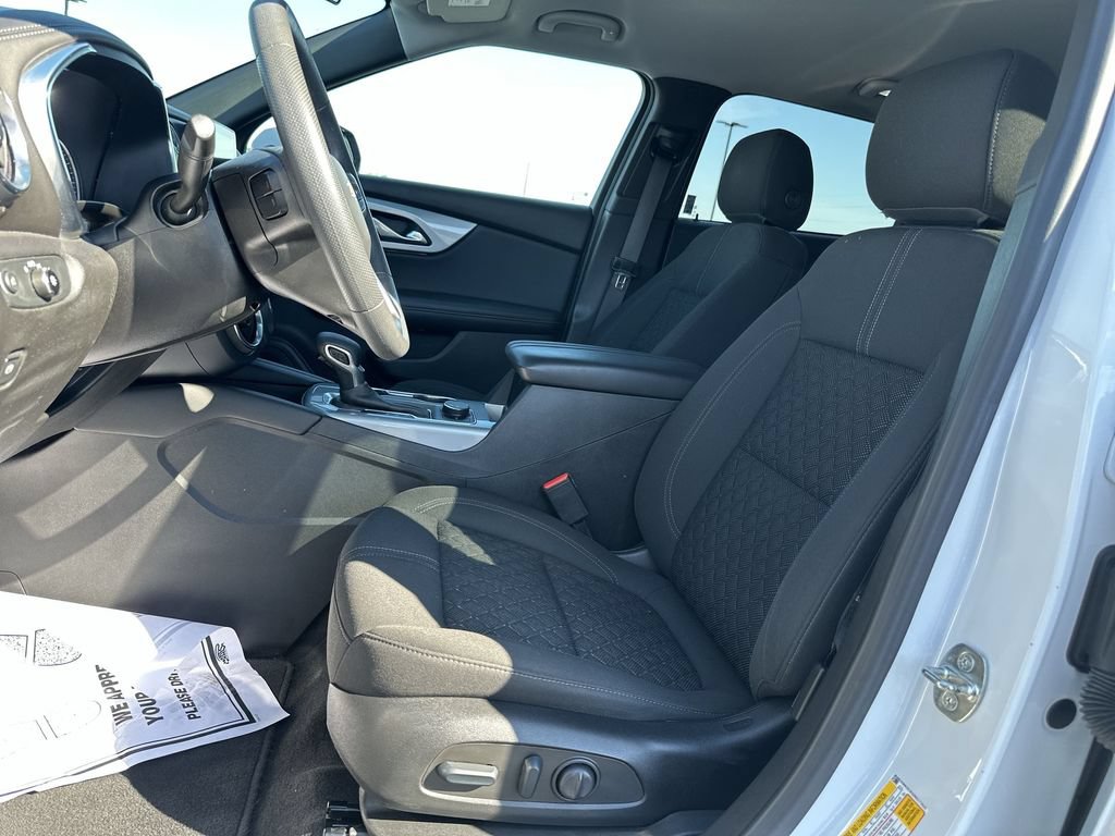 Used 2022 Chevrolet Blazer LT FWD image 17