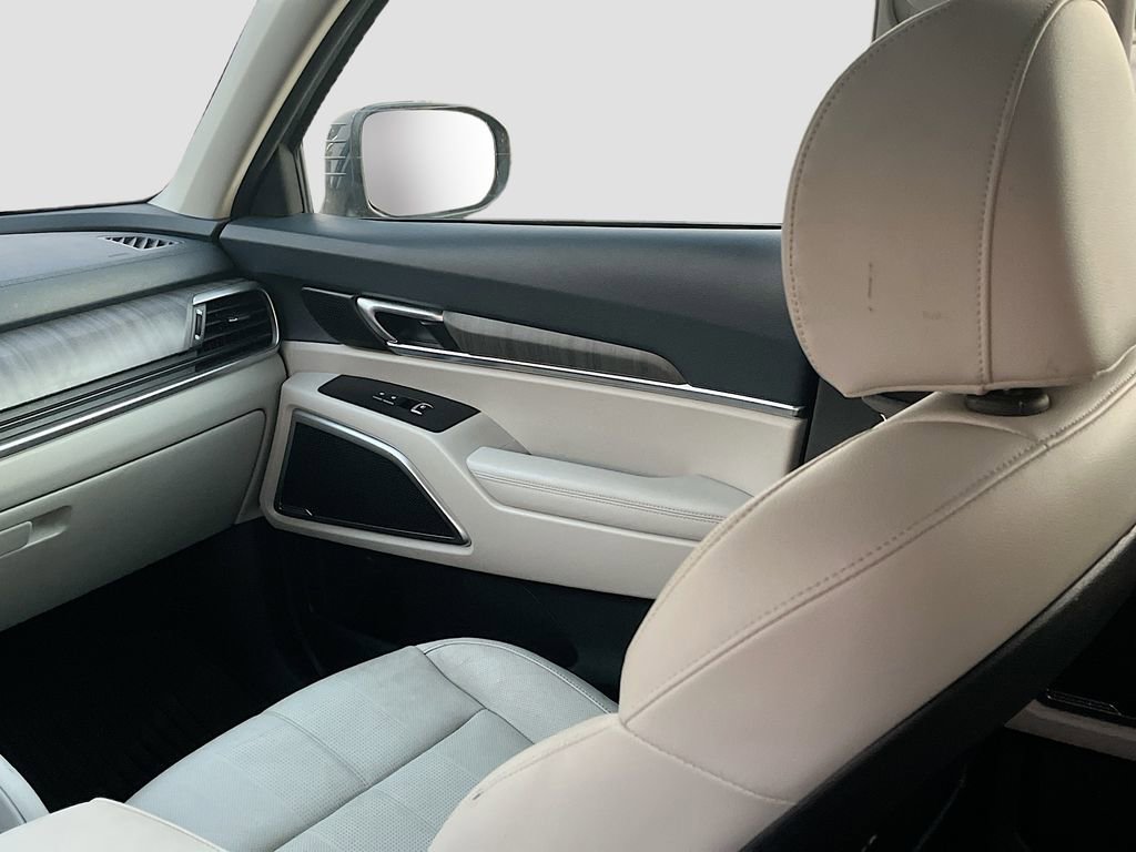Used 2023 Kia Telluride EX w/ EX Captain's Chair Package FWD image 25